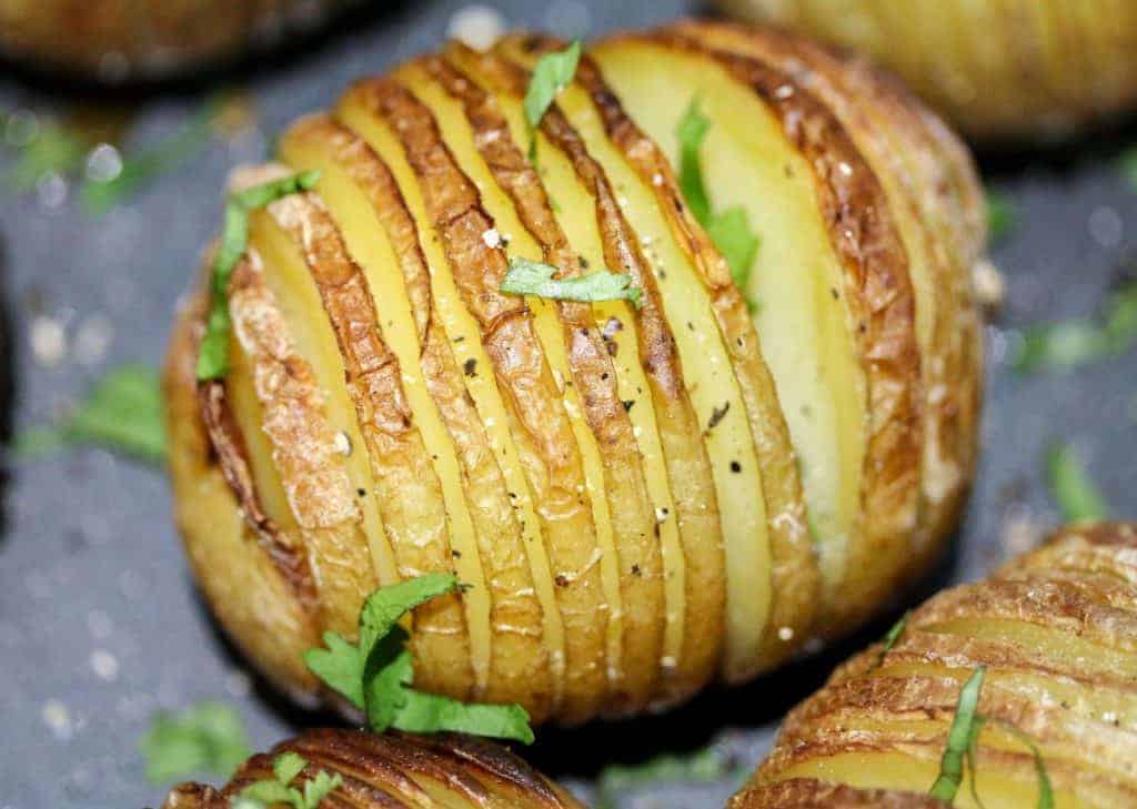 easy-hasselback-potato-recipe