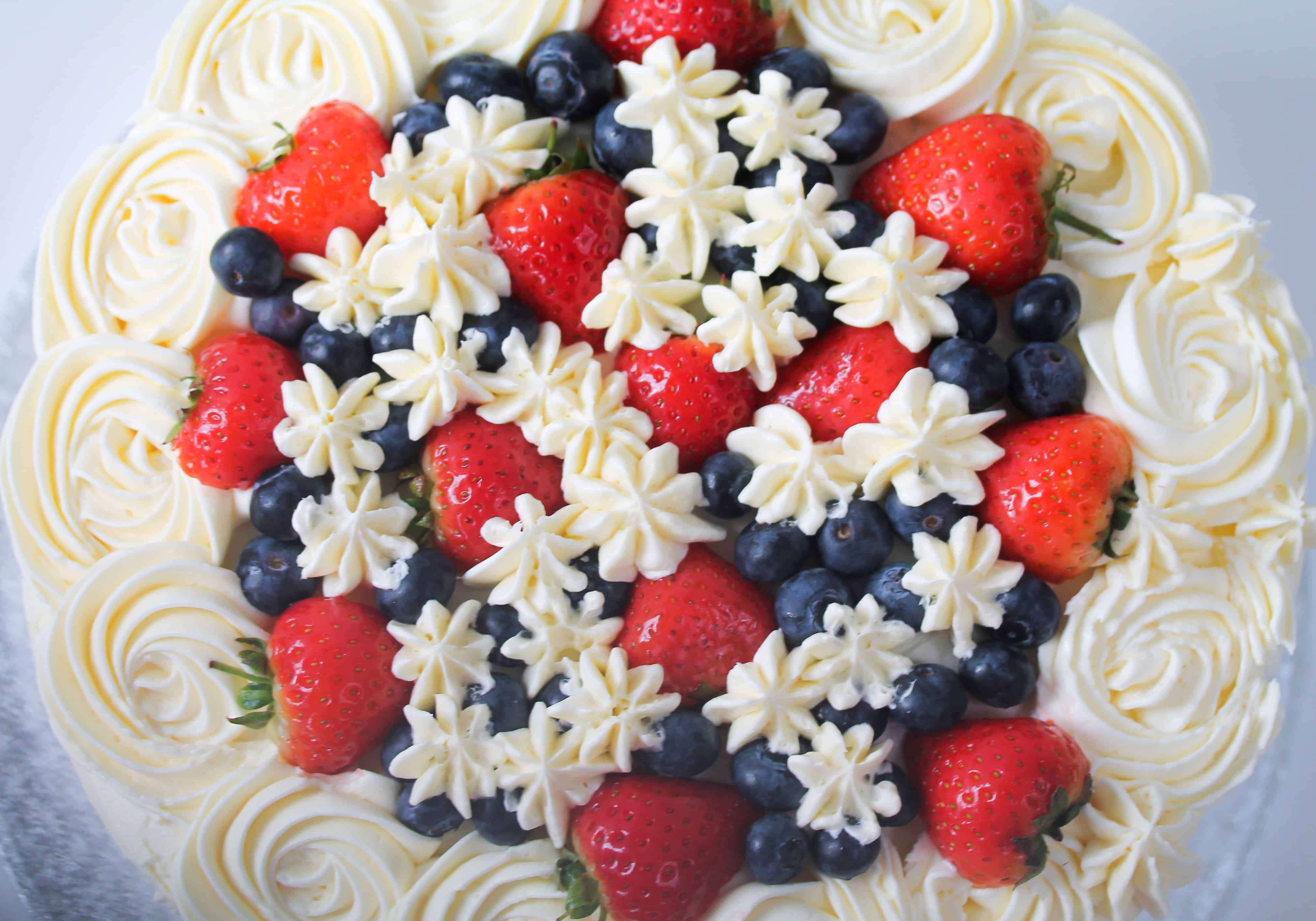 how-to-make-fluffy-buttercream-frosting