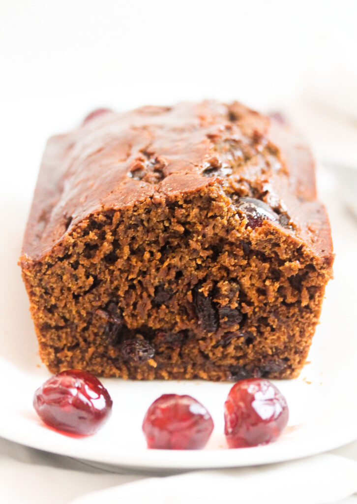 spice bun uk with raisins and cherries