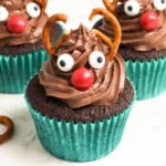 easy christmas reindeer-cupcakes.