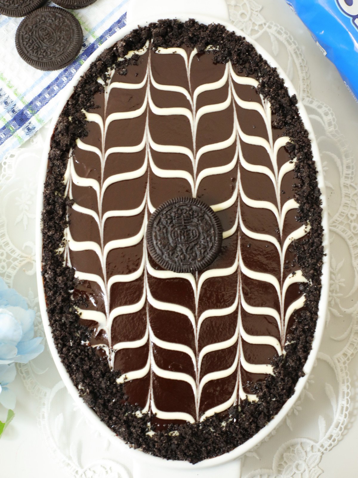 Oreo Tiramisus in a oval dish.