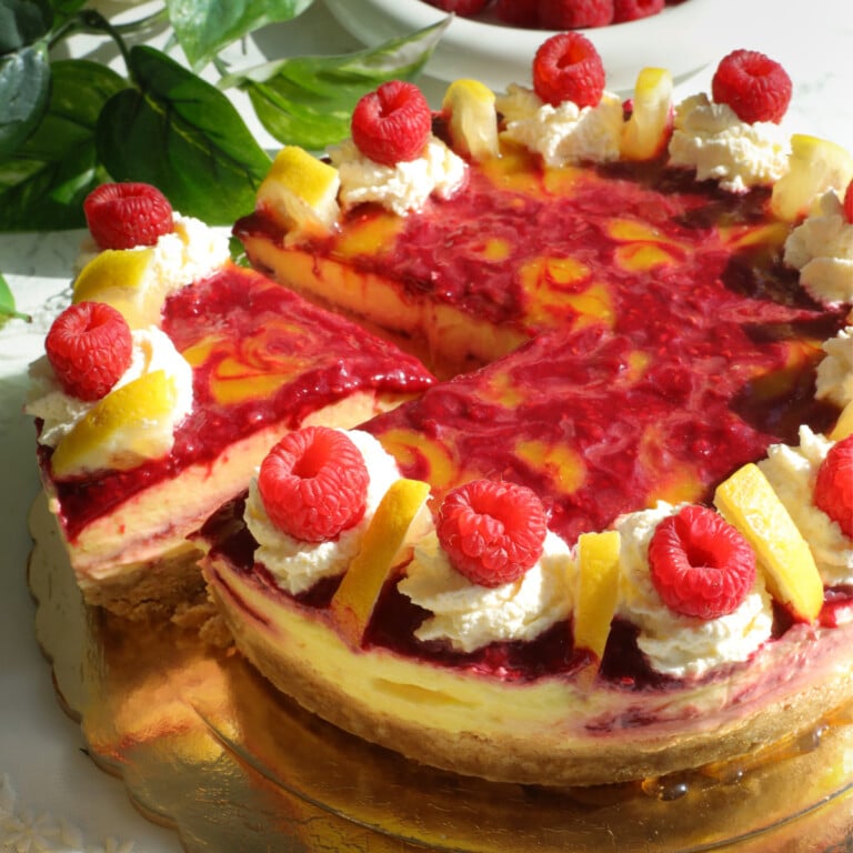 No-bake Lemon and Raspberry Cheesecake