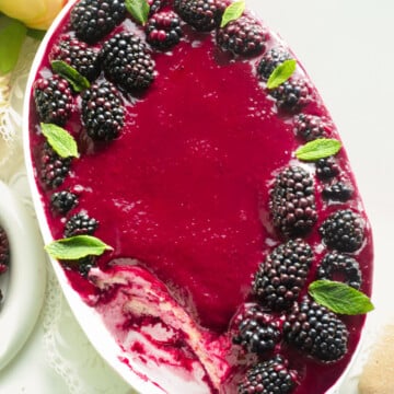 Black berry tiramisu.