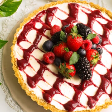 No-bake Berries Tart.